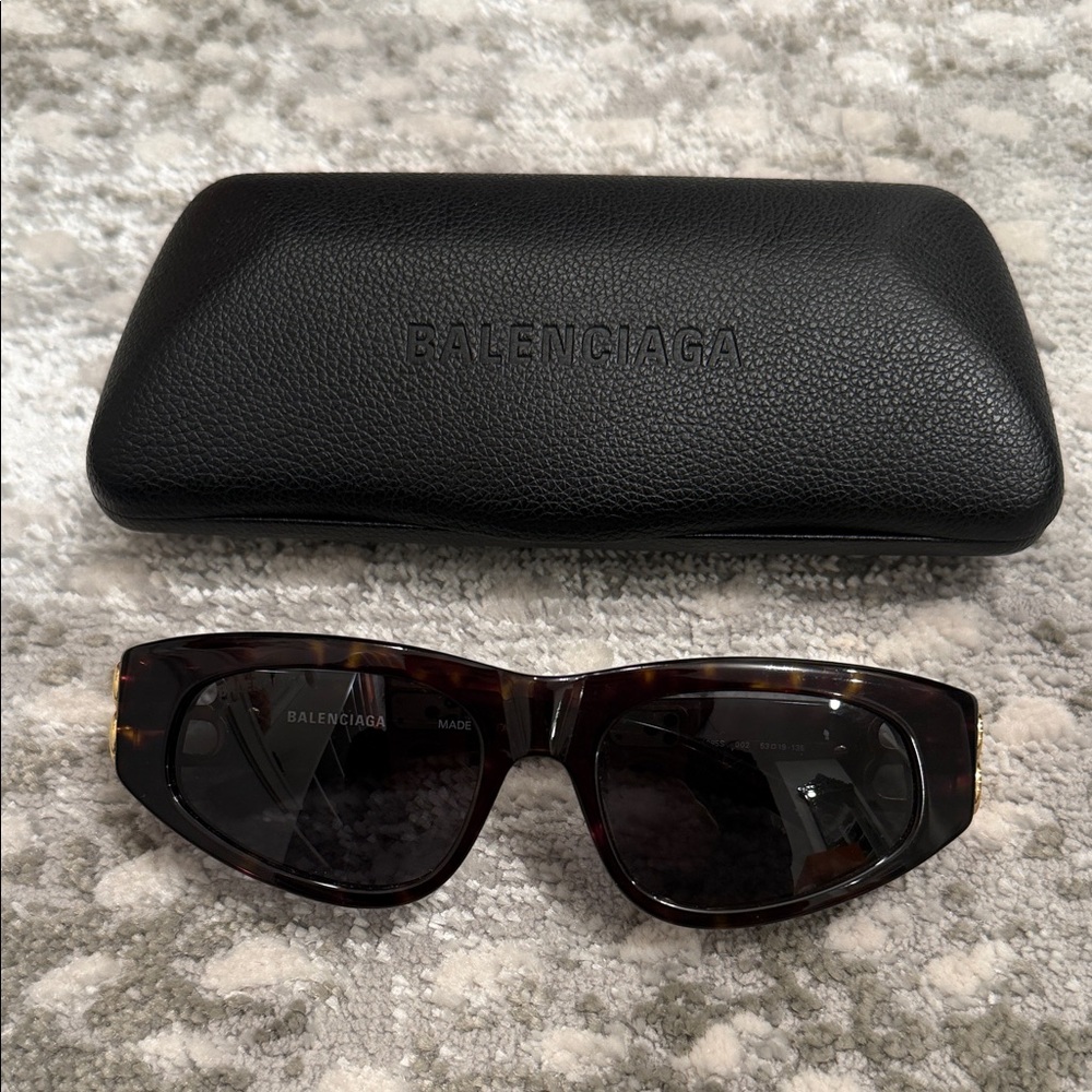 Balenciaga Turtoise logo Sunglasses